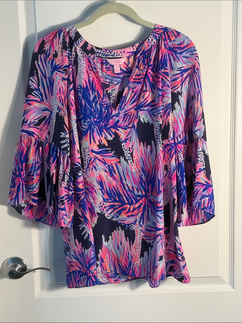 Lilly Pulitzer Matilda Palm Print Flutter Sleeve - Pink & Blue 100% Silk Sz M